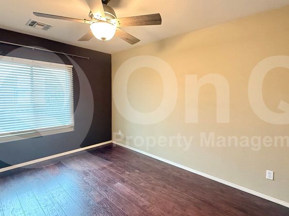 4122 E Westchester Dr