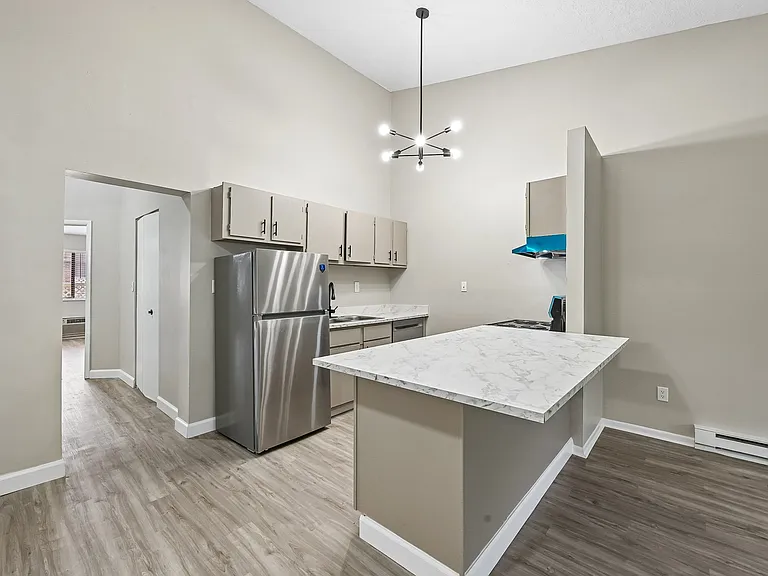 Abbington Village Apartments — Photo 28