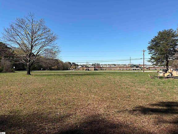 5th image of 1505 Fork Shoals Rd