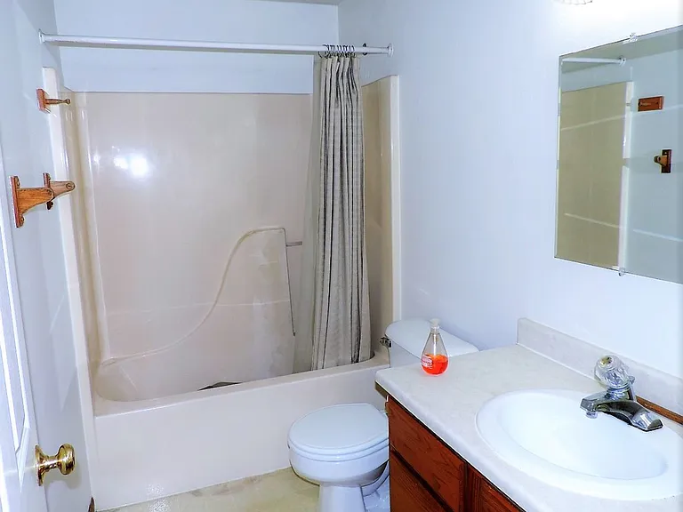 530 Iris Ave — Photo 14