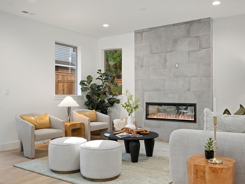 Luxe Lot 5 Great Room