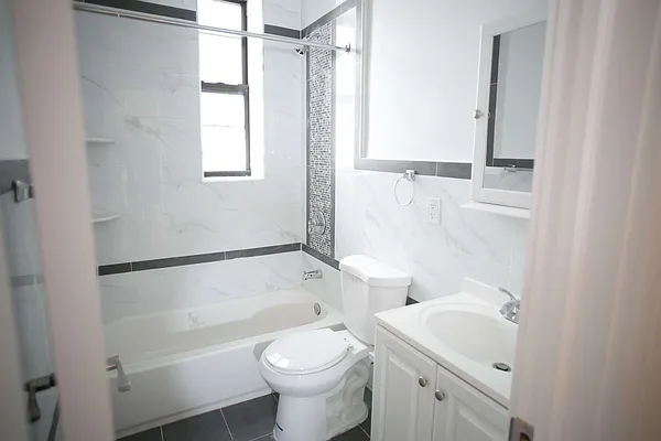 Rented by Evergreen Apartments BK | media 16