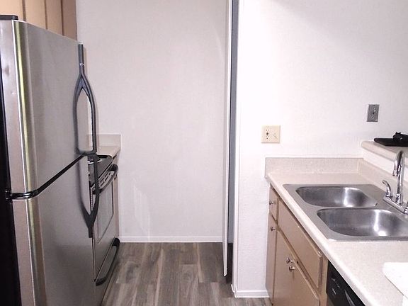 3rd image of 2938 N 61st Pl Unit 253