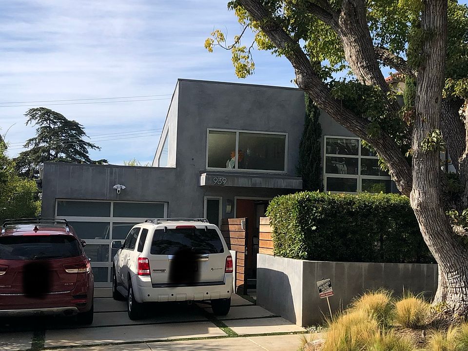 1st image of 939 Galloway St