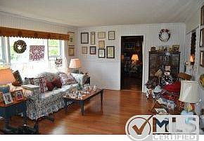 1 of 2 living areas!