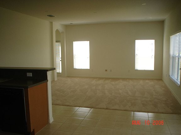 5th image of 522 York Dale Dr