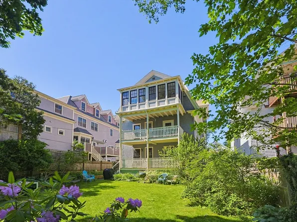 39 Sedgwick St #1, Jamaica Plain, MA 02130
