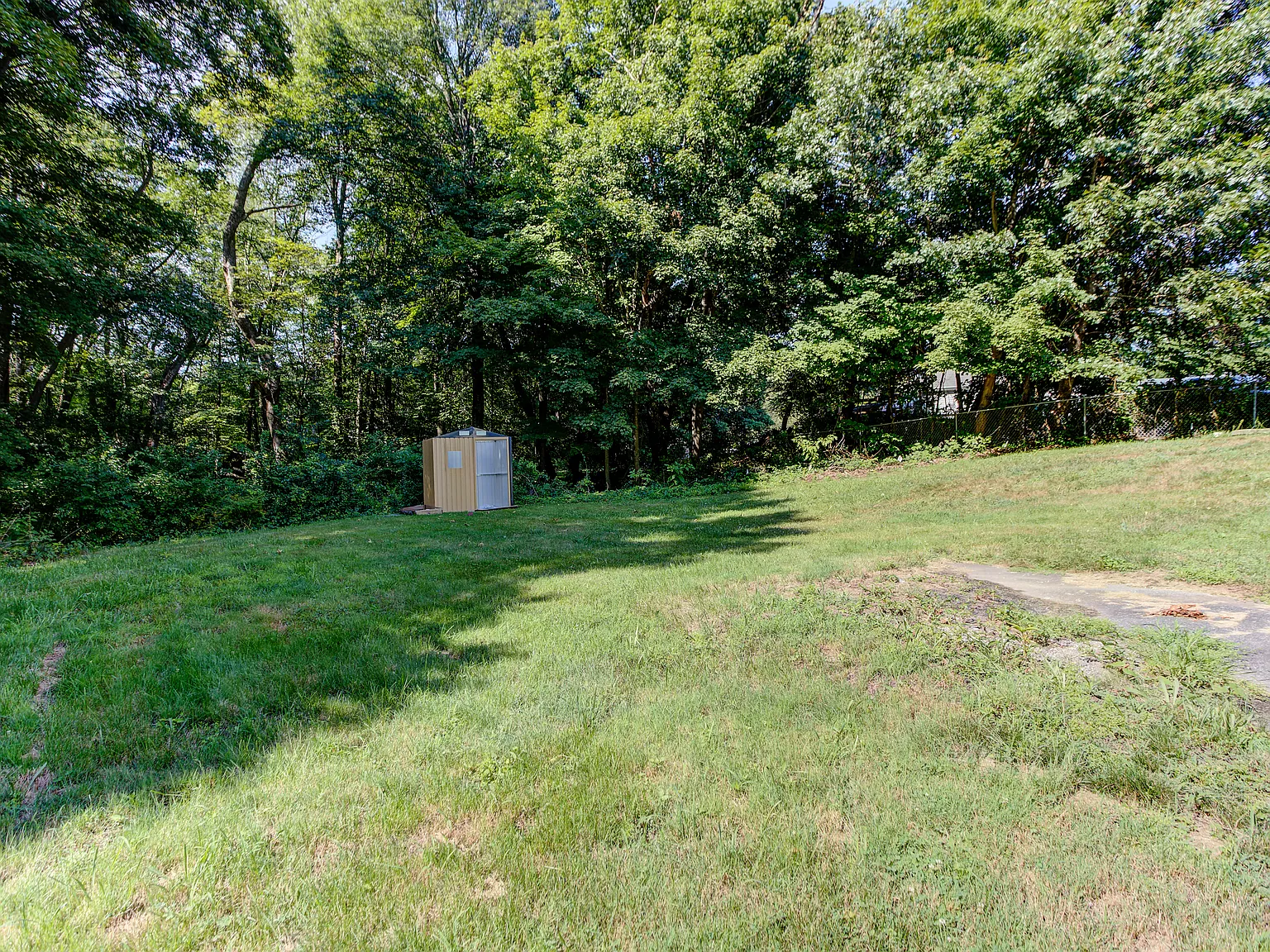 2 bed, 748 sqft, $2,000 — Photo 4