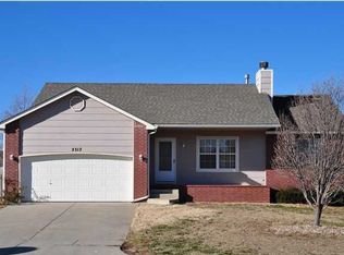 2317 S Rutledge Cir, Wichita, KS 67209