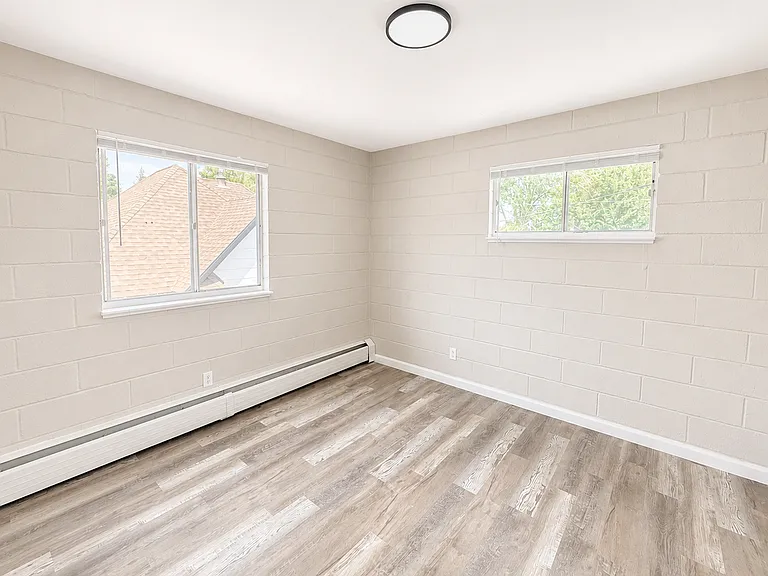 Brookside Apartments — Photo 17