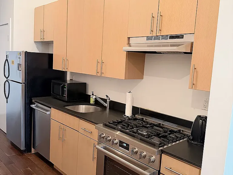 53 Howard St #4E — Photo 6