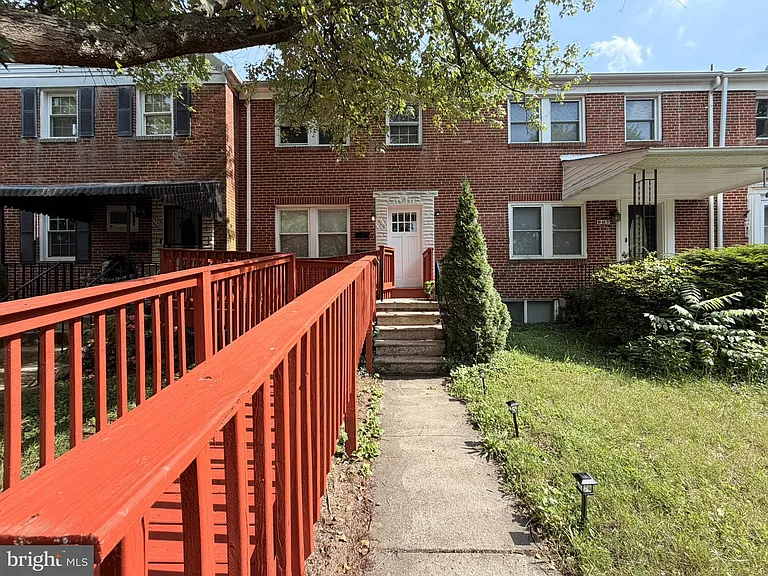 909 E Lake Ave #1 — Photo 36