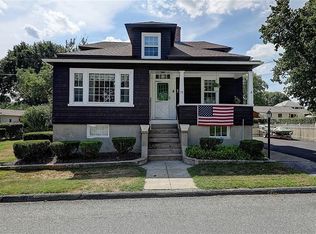 39 Hull St, Seekonk, MA 02771