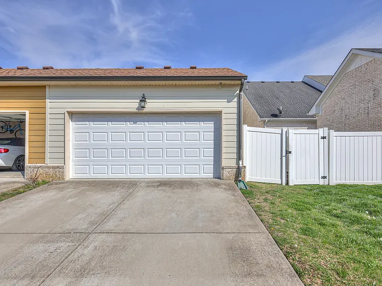 2240 Cason Ln — Photo 38