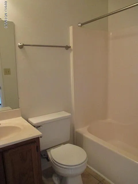 1 bed, 1.0 bath, 500 sqft, $925 — Photo 3