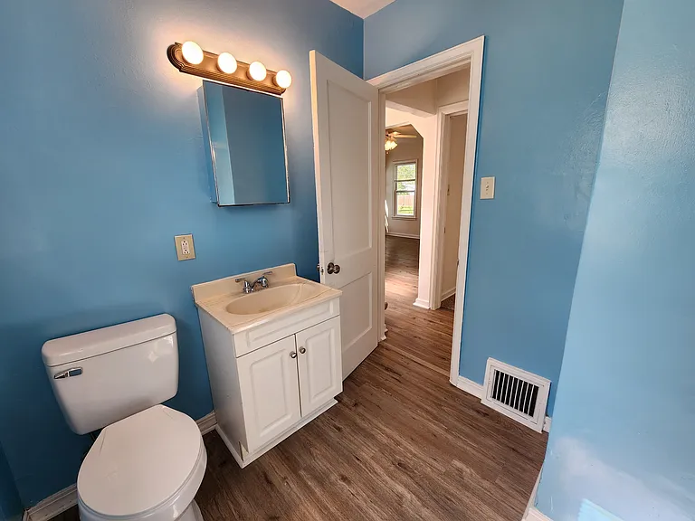 615 Kirkwood Ave — Photo 10