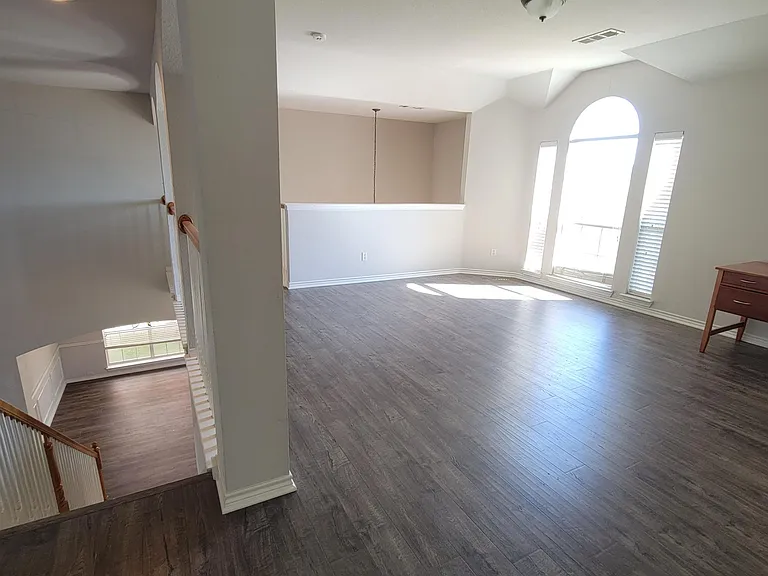 5400 Meadow Valley Dr — Photo 29