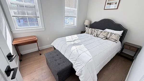 3 bed, 850 sqft, $3,450 — Photo 3