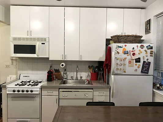 Rented by The Downtown LLC | media 37