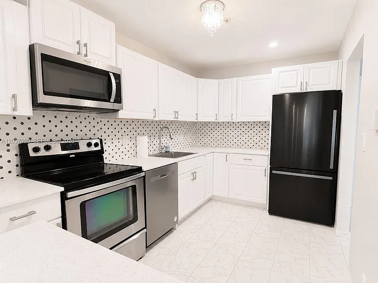 20505 E Country Club Dr #138 — Photo 6