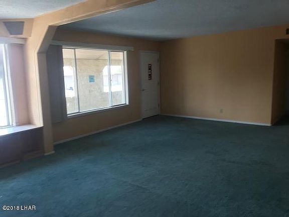4th image of 817 Manor Dr