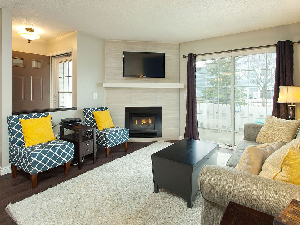 1st image of 2566 Lockwood Dr