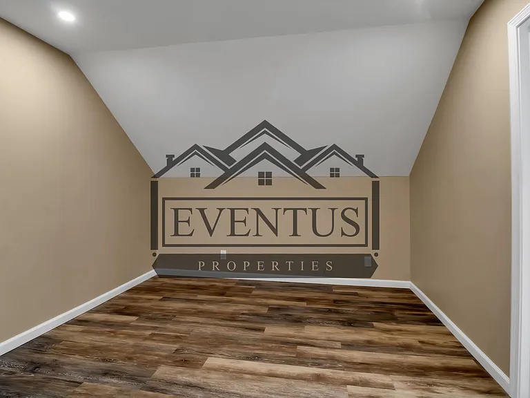 257 Winspear Ave #2 — Photo 5