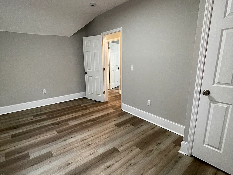 928 Fairbanks Ave — Photo 7