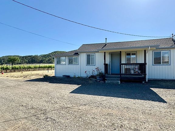 4th image of 6061B Solano Ave