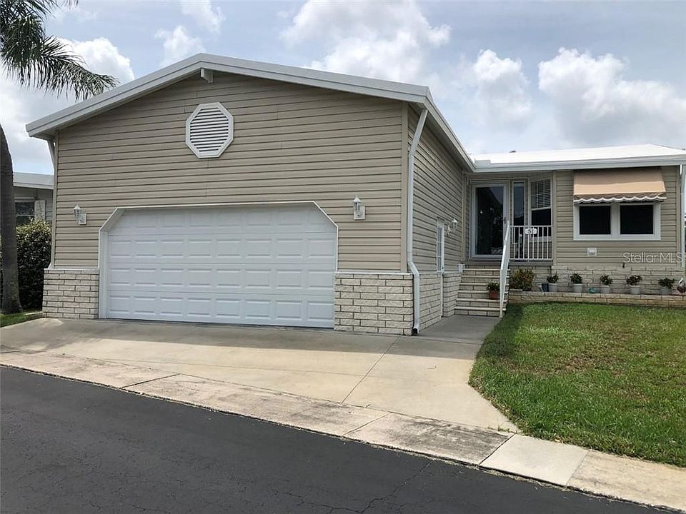 1st image of 51 Palm Forest Dr