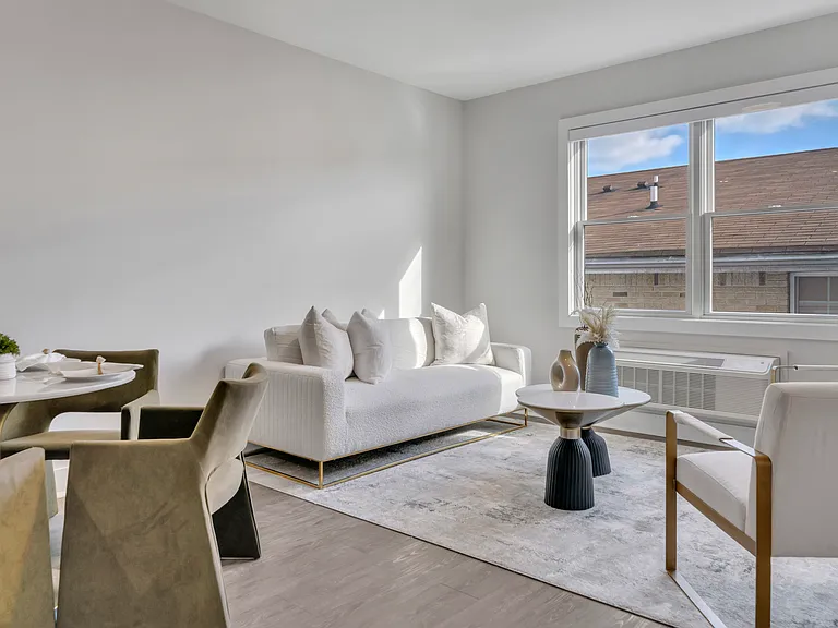 491 Walker St #3F — Photo 8