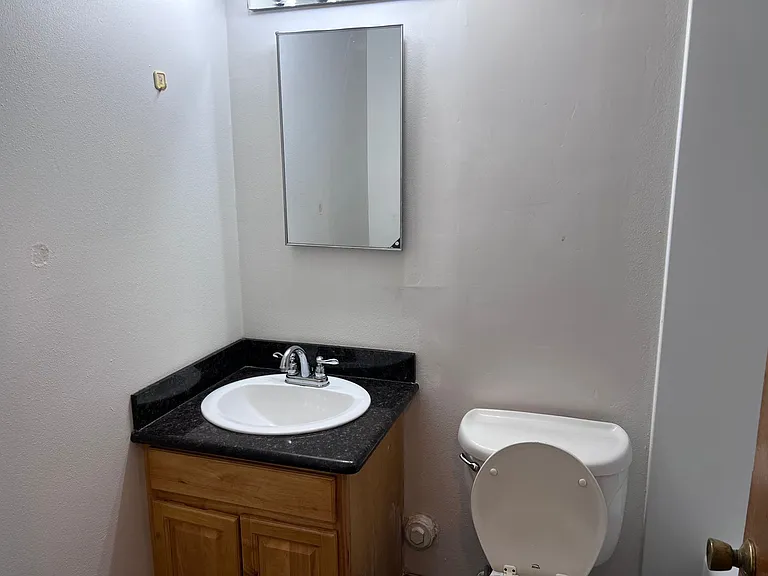 4115 Brooklyn Avenue Northeast — Photo 5