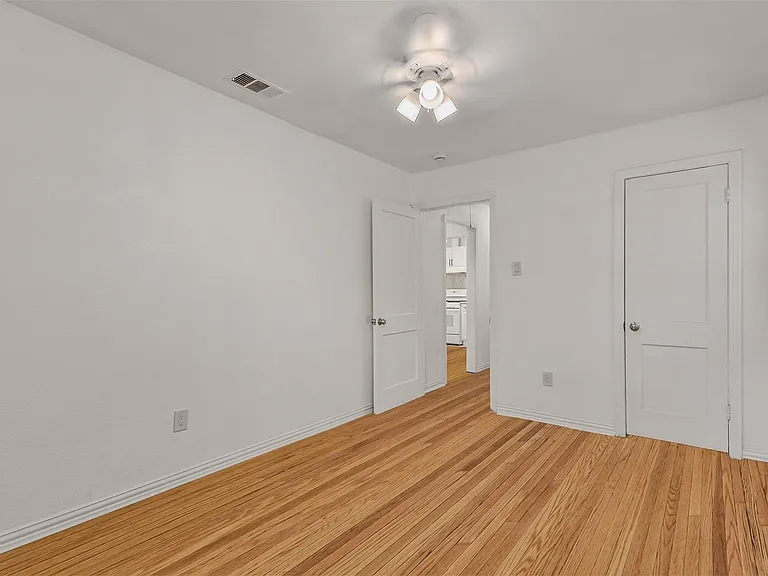 3004 Ballinger Dr — Photo 10