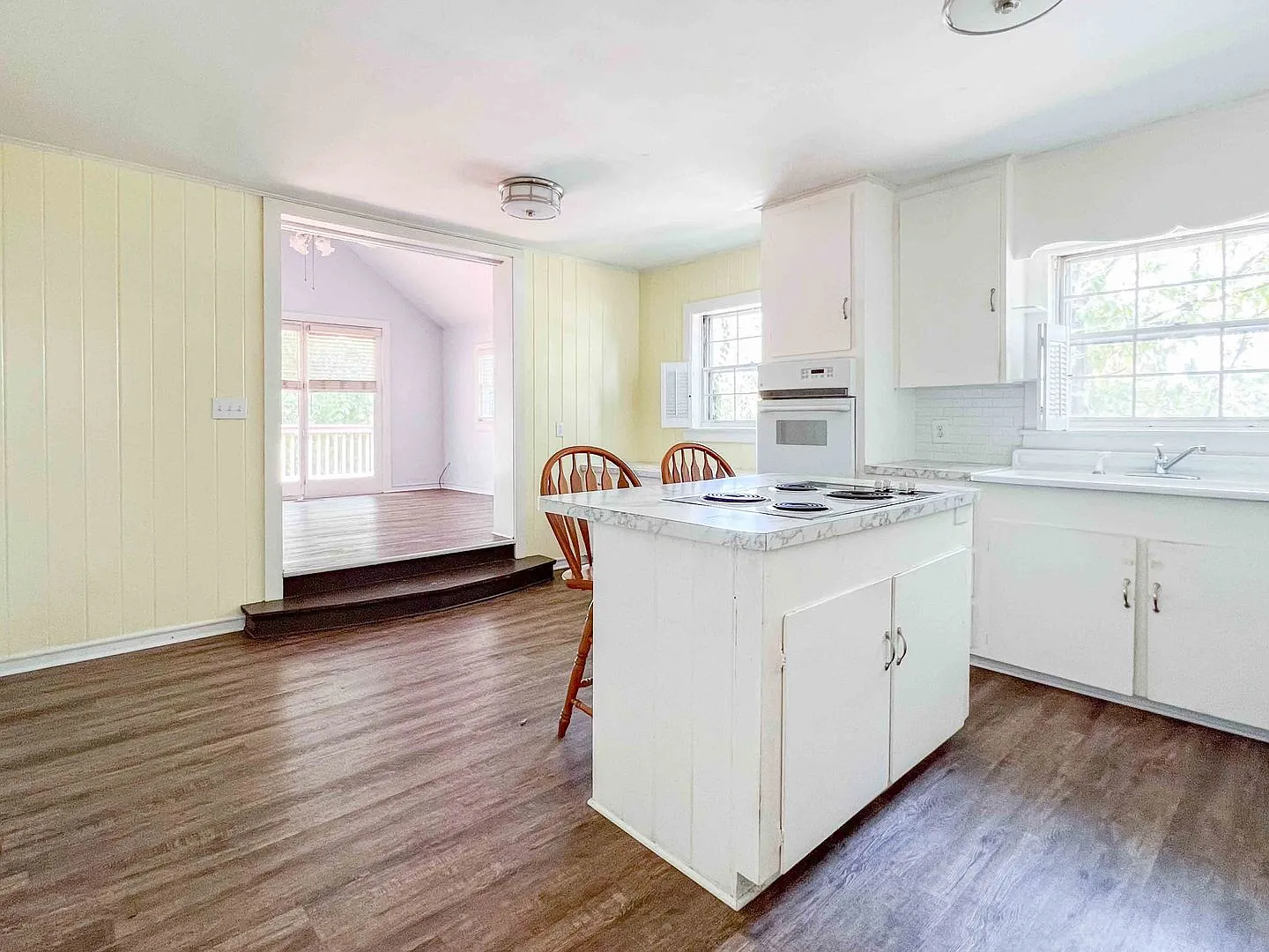 Spacious 3-Bedroom Home with Two Living Areas, Deck & Carport — Photo 4