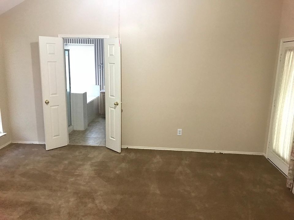 2nd image of 4819 Brady Ct