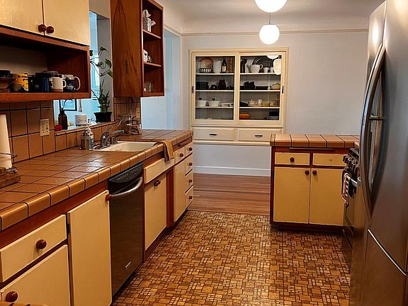 5th image of 2526 W 155th St