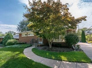 1608 Covington Dr, Ann Arbor, MI