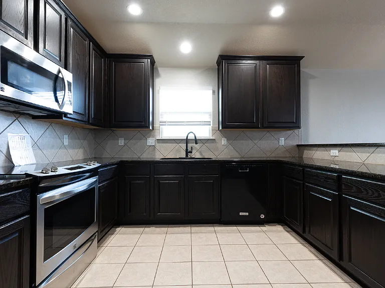 5815 Southern Knl — Photo 11