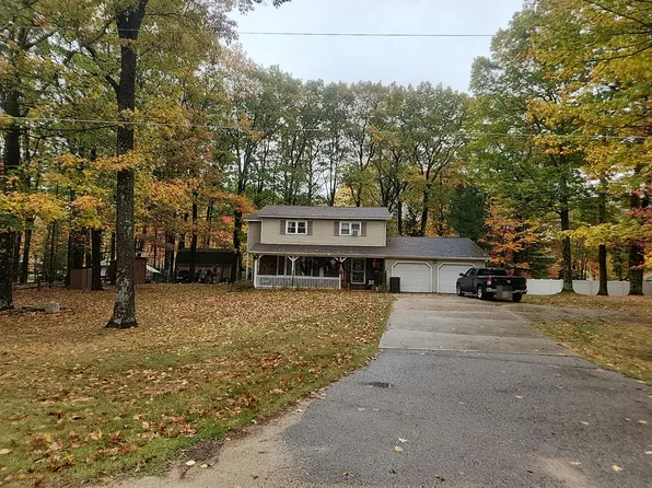 9156 Stagecoach Q.5 Ave, Gladstone, MI 49837