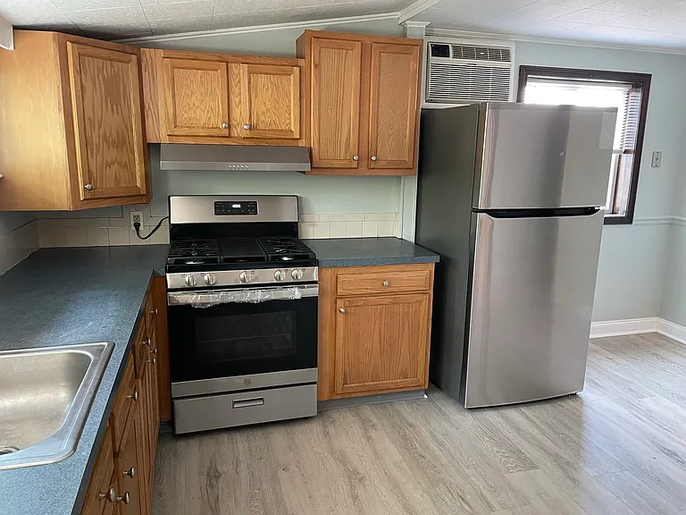 29 Freeman St #6 — Photo 6