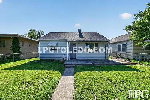 5207 Bennett Rd Photo 1