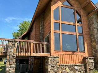 1 Landing Dr #27, Eureka Springs, AR 72631