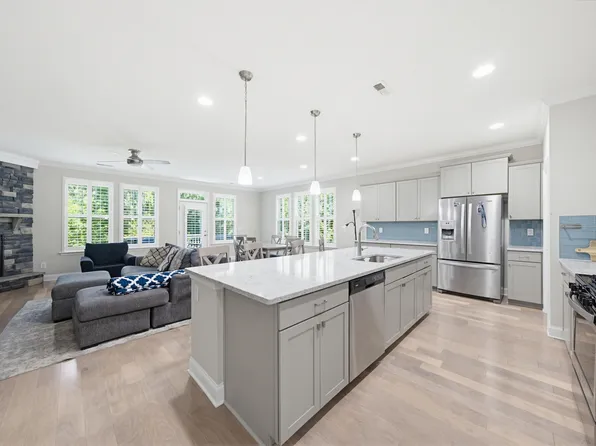 641 Newlyn Dr, Raleigh, NC 27606
