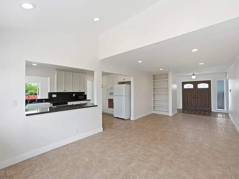 93 N Dewey Ave — Photo 13