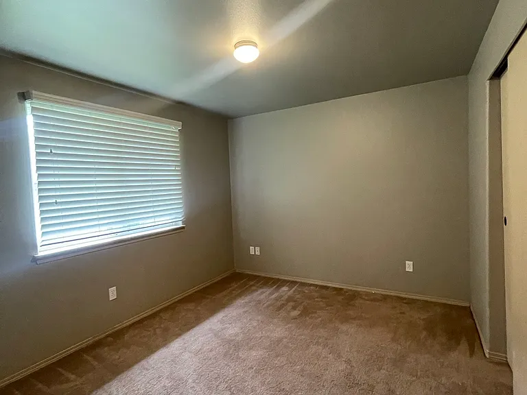 3 bed, 2.0 bath, 1234 sqft, $2,350 — Photo 13