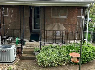 44 W Taylor Run Py, Alexandria, VA 22314