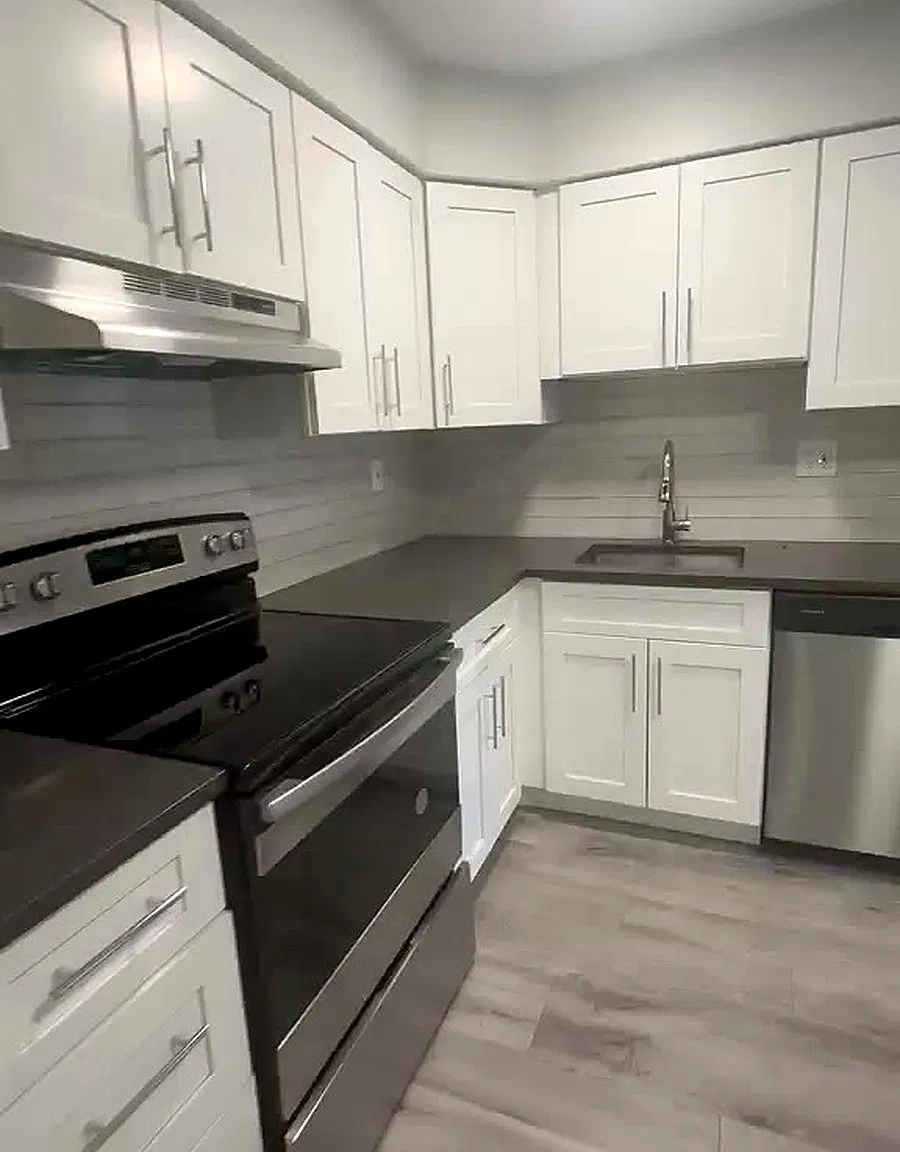 2 bed, 950 sqft, $2,500 — Photo 1