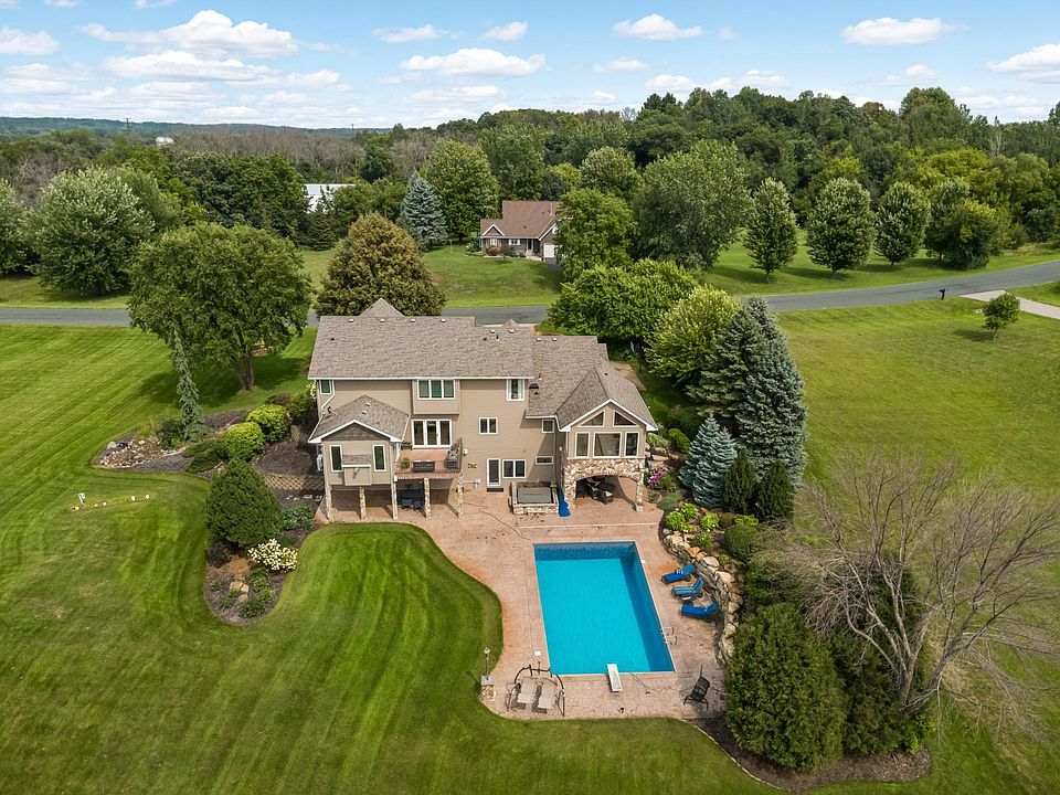 1st image of 24600 Emerald Ln