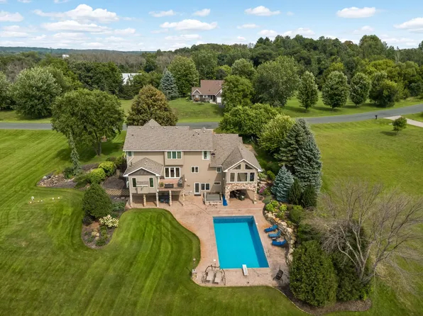 24600 Emerald Ln, Lakeville, MN 55044