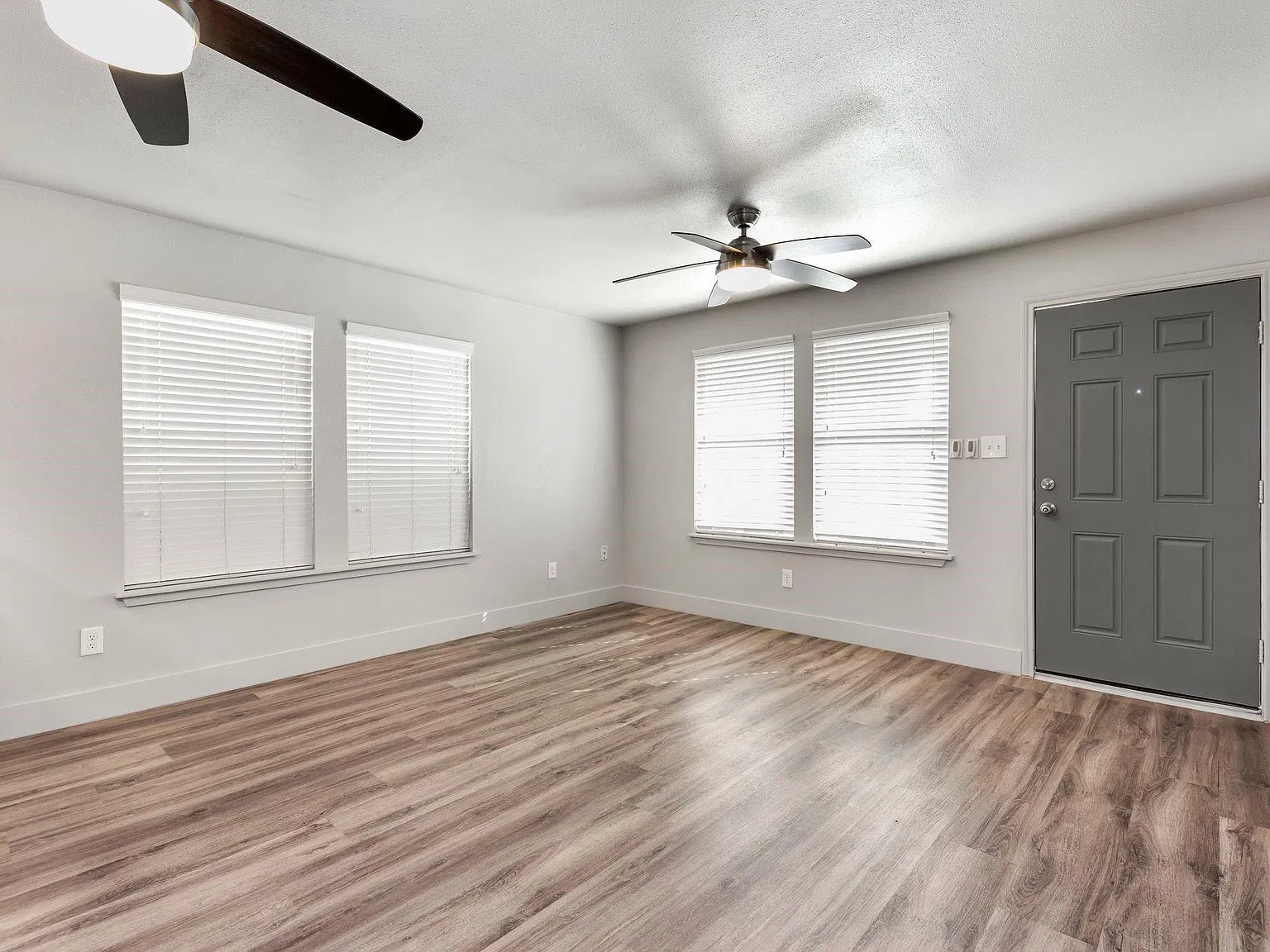 1 bed, 1.0 bath, 800 sqft, $1,400 — Photo 2